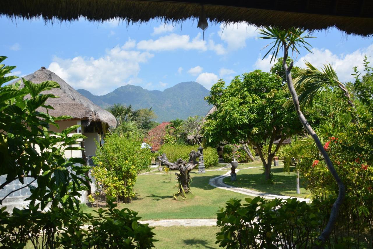 Sunia Loka Bungalows&Dive Center Pemuteran  Bagian luar foto