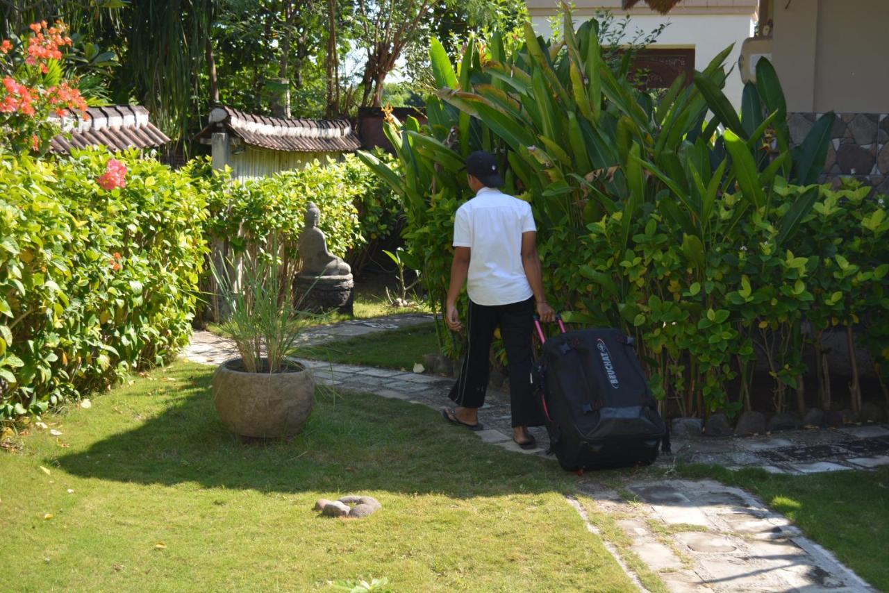 Sunia Loka Bungalows&Dive Center Pemuteran  Bagian luar foto