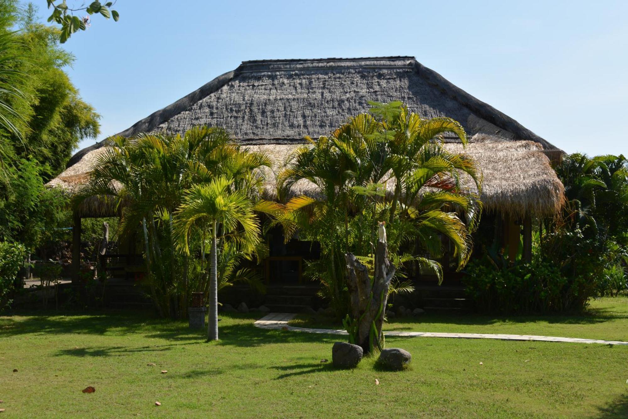 Sunia Loka Bungalows&Dive Center Pemuteran  Bagian luar foto