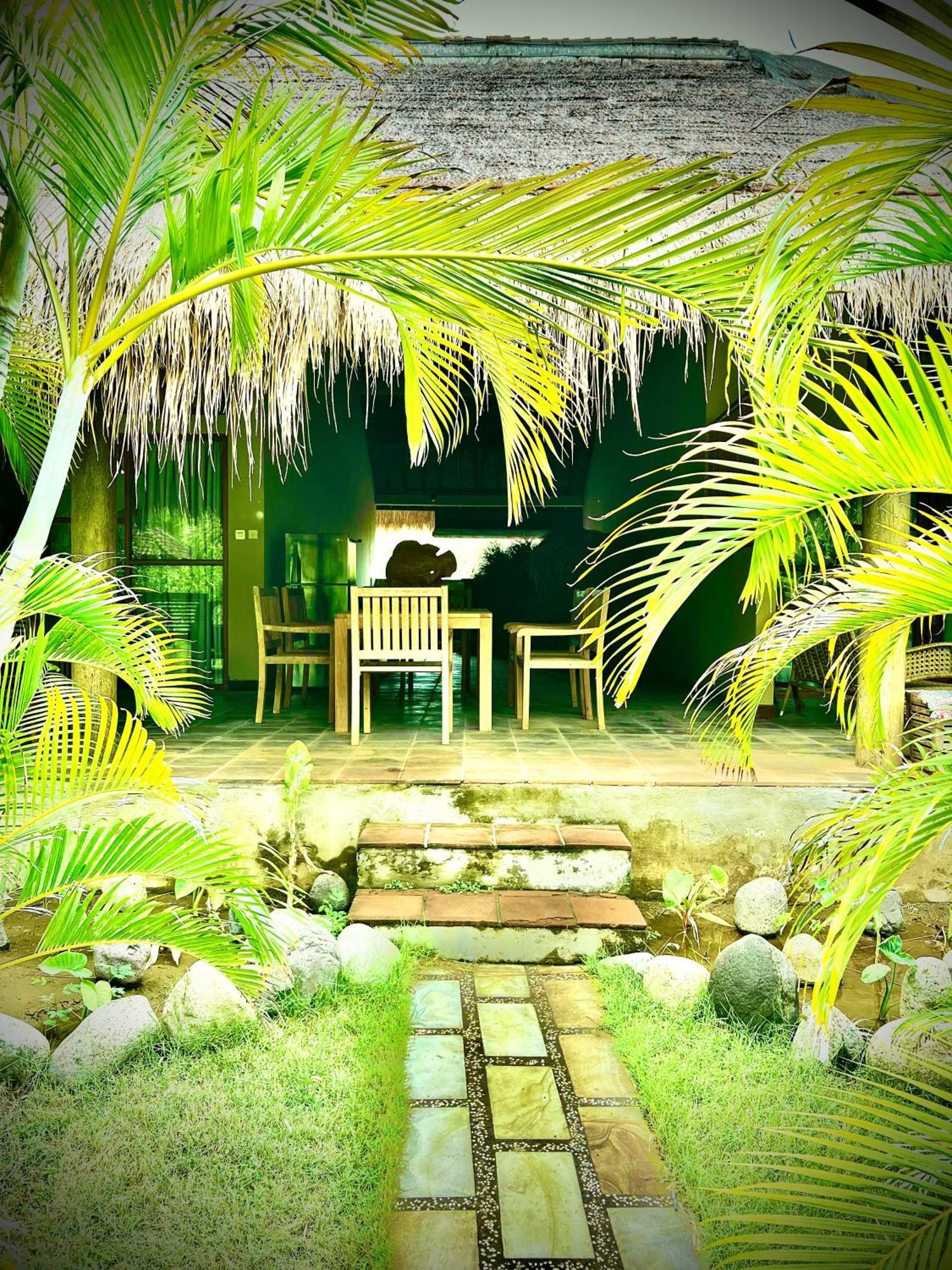 Sunia Loka Bungalows&Dive Center Pemuteran  Bagian luar foto