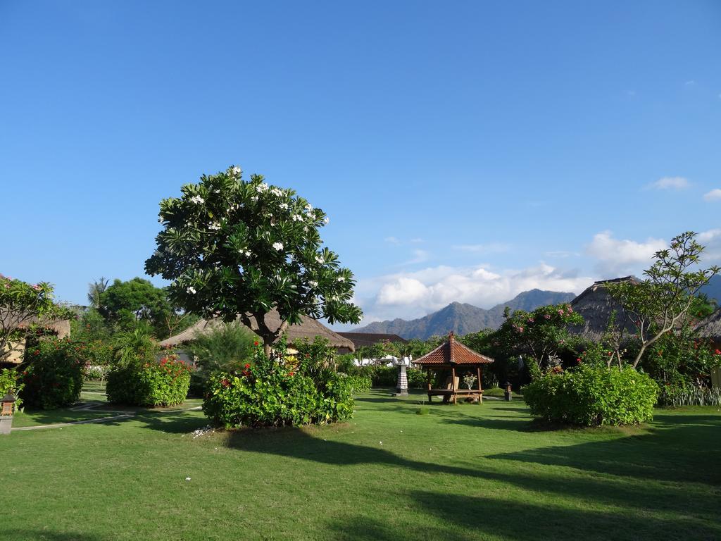 Sunia Loka Bungalows&Dive Center Pemuteran  Bagian luar foto